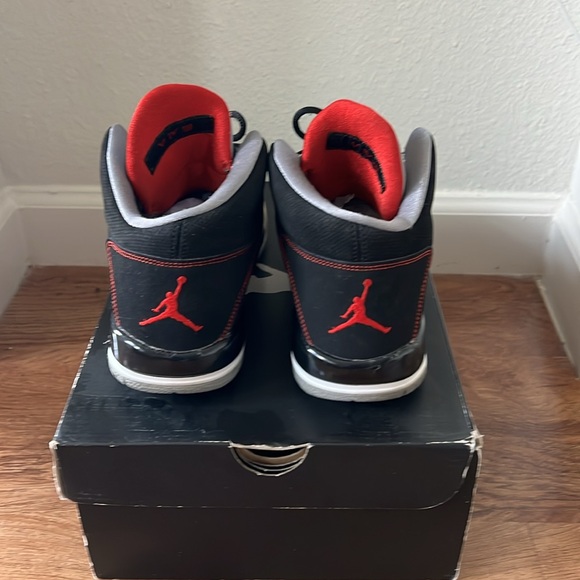 Jordan Flight 97 - Picture 2 of 6